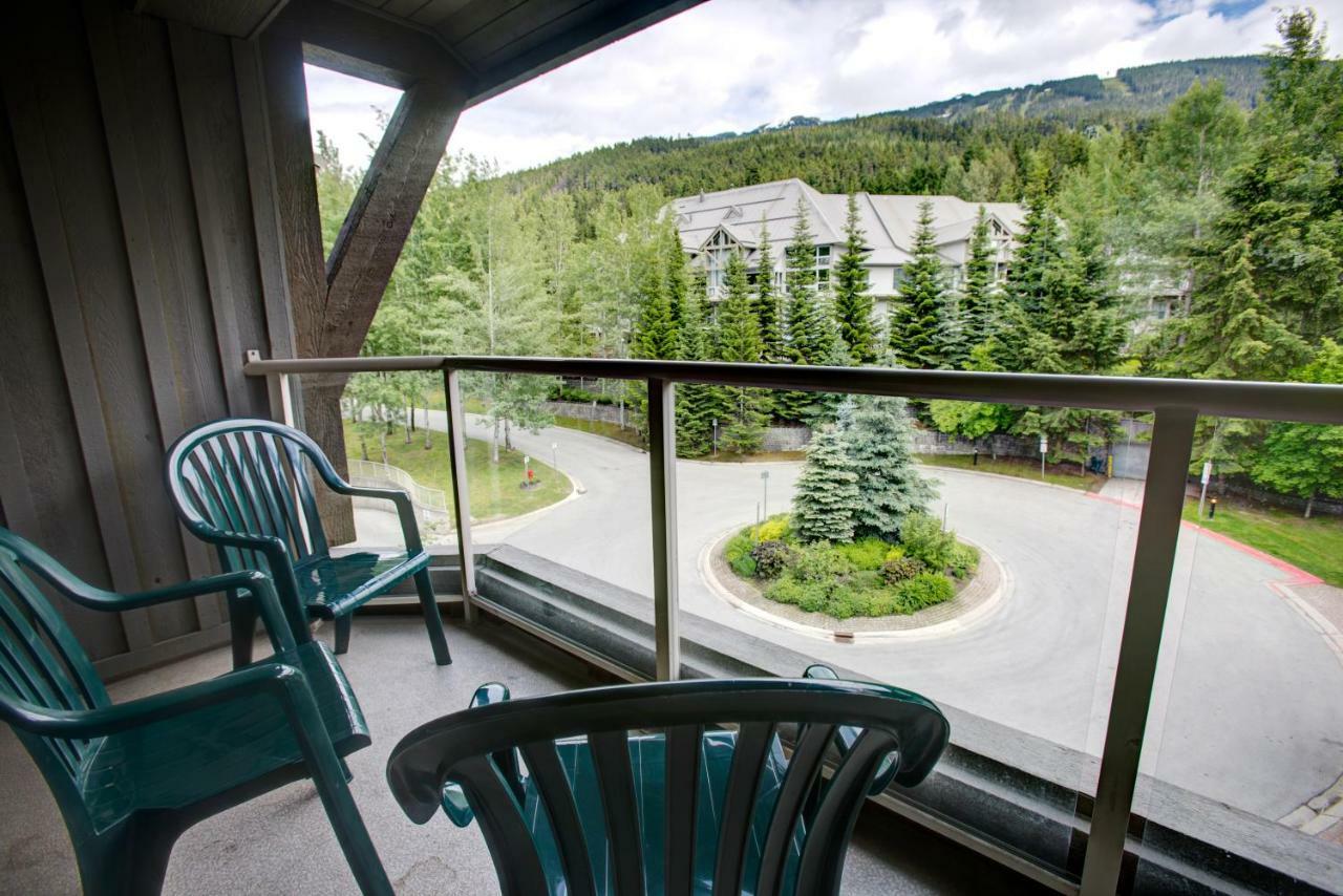 The Best Top Floor Ski-In/Ski-Out At The Aspens Whistler Exterior photo