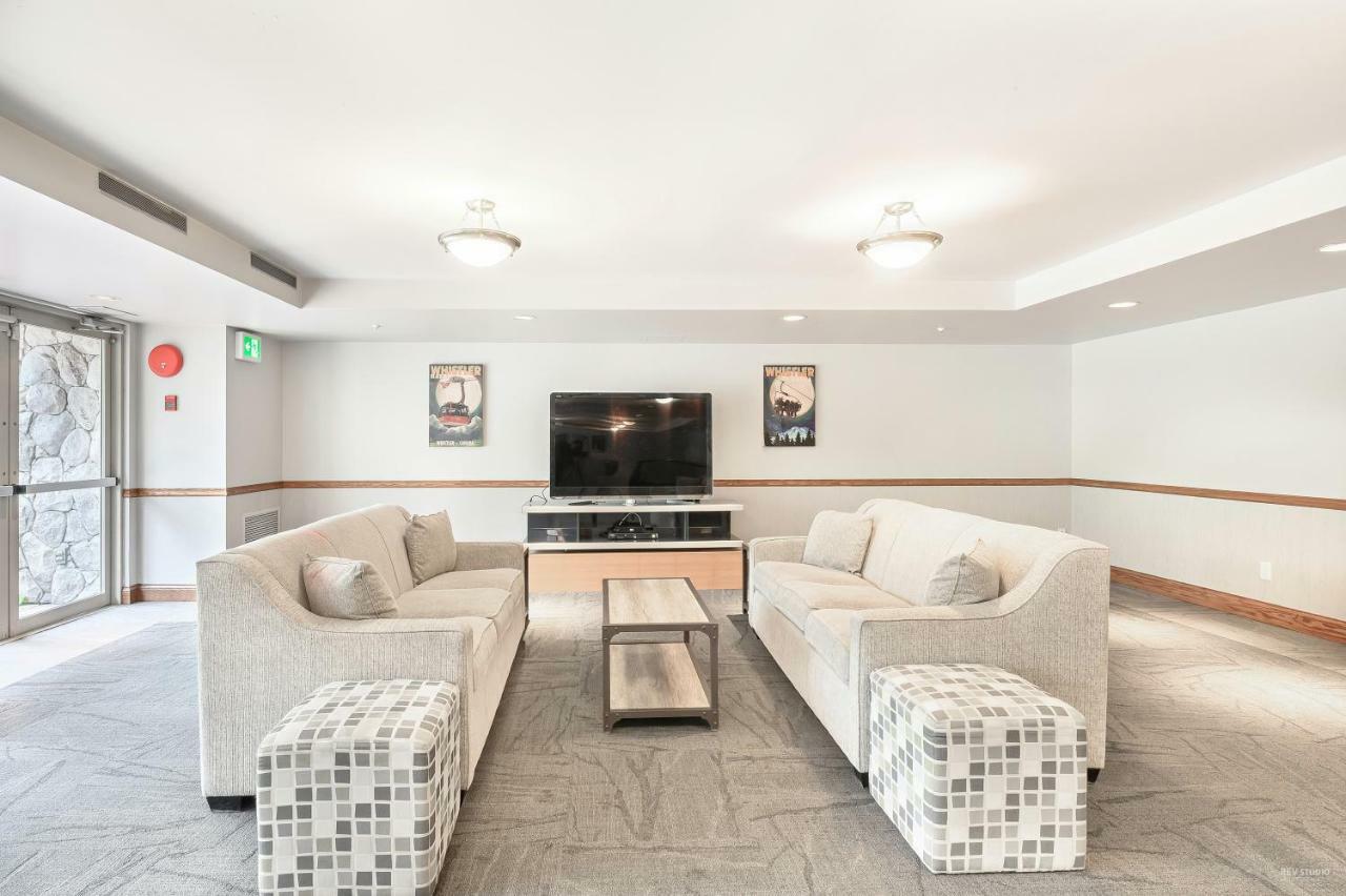The Best Top Floor Ski-In/Ski-Out At The Aspens Whistler Exterior photo