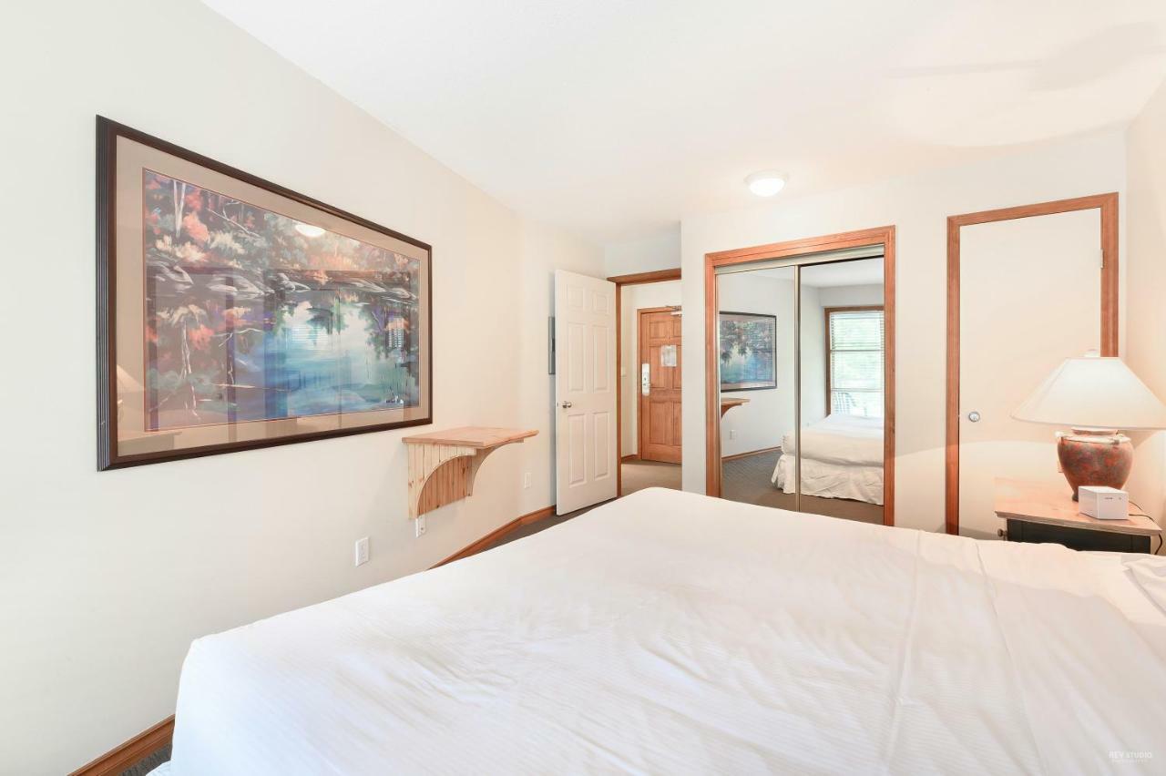The Best Top Floor Ski-In/Ski-Out At The Aspens Whistler Exterior photo